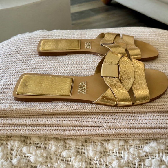 ZARA WOMENS GOLD SLIDE SANDAL - Picture 3 of 8
